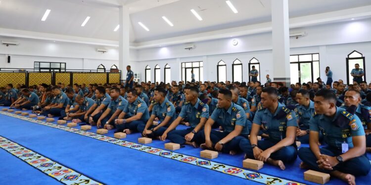 Koarmada III Peringati Isra Mi’raj, Pangkoarmada: Mentalitas Tangguh Kunci Utama Hadapi Perubahan Zaman