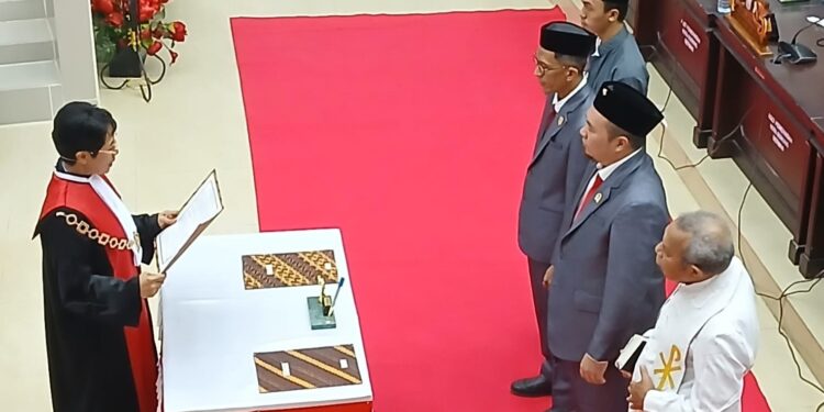 Pimpinan DPRK Sorong Dilantik Minus Ketua