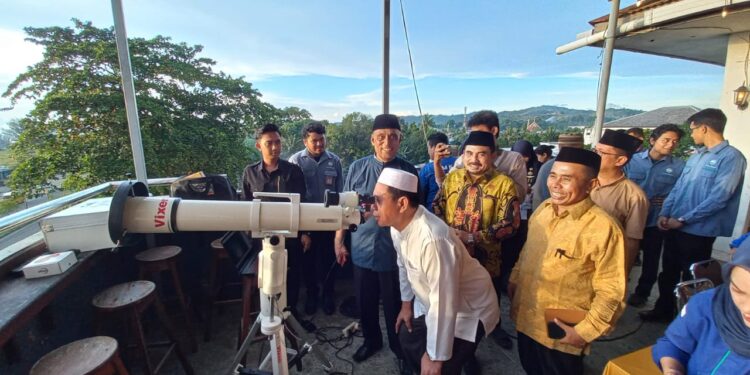 Sabtu Sore Hilal Belum Terlihat, Lebaran Senin