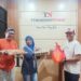 Jelang Idul Fitri, Augustinus Jemahin Bagi-bagi Sembako kepada Insan Media