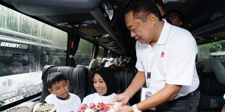 Program Mudik Bersama BUMN dan Mudik Hepi Telkomsel Poin, TelkomGroup Sediakan 35 Bus & 3 Kapal ke Berbagai Kota Tujuan