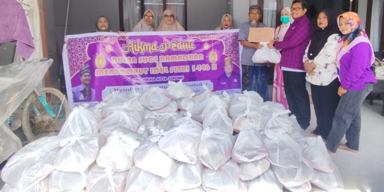 Peduli Warga, Hikma Kota Sorong Salurkan Bantuan 150 Paket Sembako