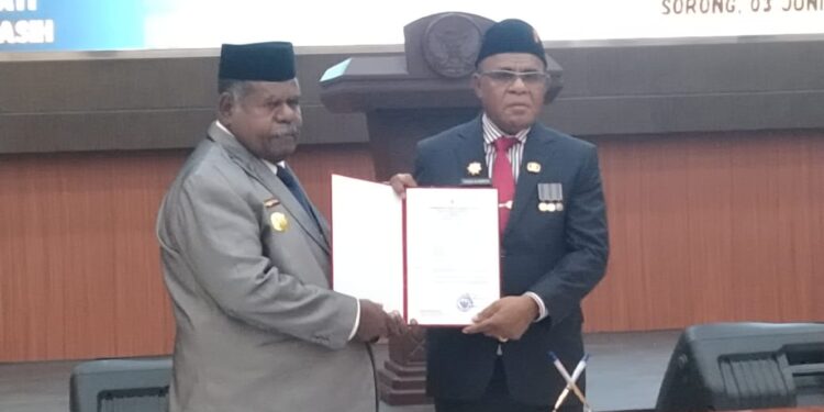 Lantik Yakob Kareth Jadi Pj Sekda PBD, Gubernur:Rotasi Itu Hal Biasa