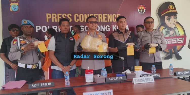 Polresta Sorong Kota Ungkap Penyelundupan Ganja dari Jayapura, 1 Tsk Residivis & DPO
