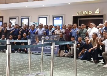 Prajurit Jalasena TNI AL Wilayah Sorong Nobar Film Believe