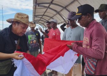 Sarman El Hakim, Menyusuri Negeri demi Energi, Merah Putih, dan Sepak Bola Indonesia