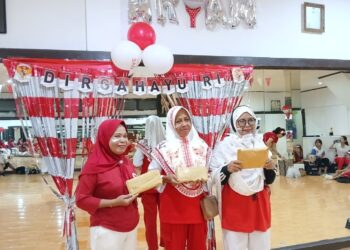 Semarak HUT RI ke-80, Arian Club Apreseasi Peserta Lansia