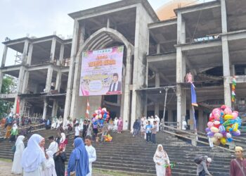 Bantu Pembangunan Masjid  Raya, Wakil Wali Kota Sorong Sumbang Rp 100 Juta
