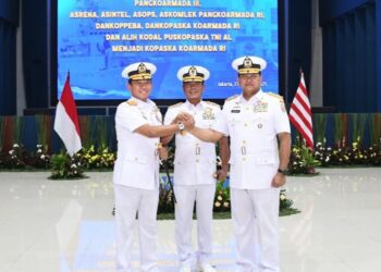 Sertijab Pangkoarmada III, Krisno Utomo Gantikan Hersan