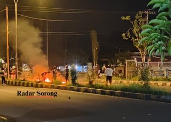 Aksi Massa di Depan Yohan Ricuh, Aparat Amankan Situasi Demi Kamtibmas
