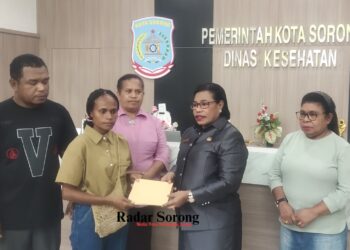 Bayi Penderita Hidrosefalus & Jantung Bocor Dapat Bantuan dari Dinkes Kota Sorong