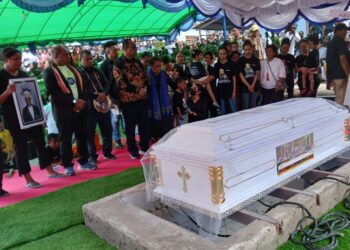 Ribuan Pelayat Lepas Jenasah Alm Auguste Sagrim, Gubernur : Buah dari Kebaikan