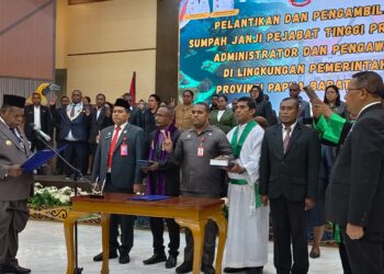 Lantik Puluhan Pejabat, Gubernur PBD Ingatkan ASN Tidak Bersikap Seperti Bos