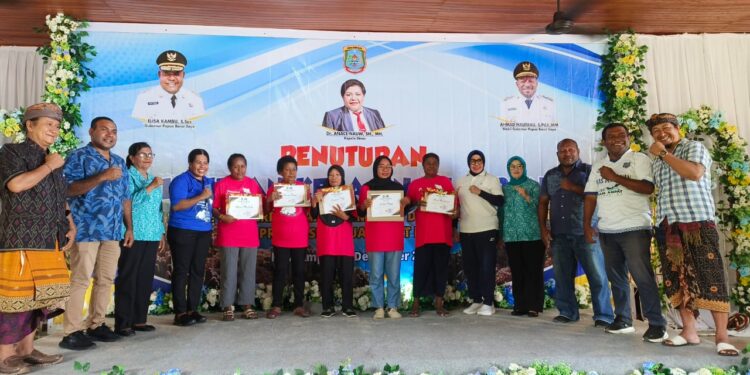 Resmi Ditutup, Dinas Sosial PPPA PBD Komitmen Kembangkan Usaha Kerajinan Mama-mama Papua Berkelanjutan