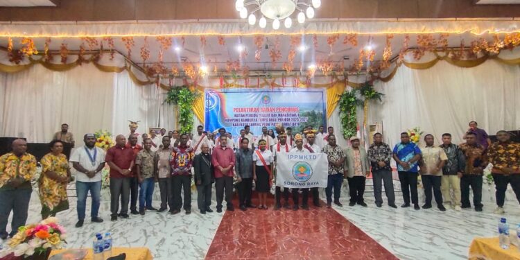 Badan Pengurus IPPMKTD Sorong Raya 2025–2027 Resmi Dilantik, Gubernur Tekankan Pentingnya Solidaritas
