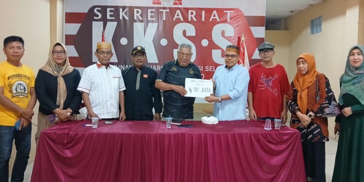 Bantu Korban Banjir Aceh dan Sumatera, Luar Biasa !, KKSS Kota Sorong Serahkan Utuh Hasil Donasi Rp 92 Juta