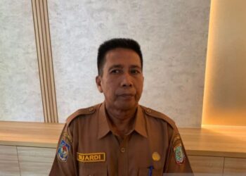 Gubernur Tunjuk Suardi Thamal sebagai Plt Sekwan DPR PBD