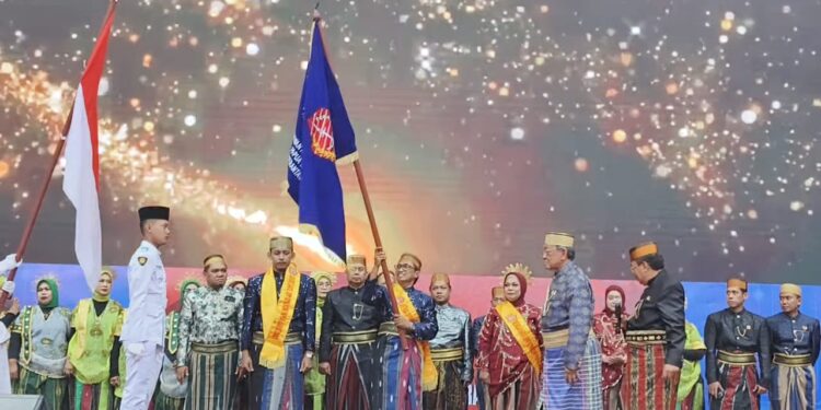 Perkuat Persatuan Masyarakat Bone, DPP KPM dan IWK Bone Papua Barat Daya Resmi Dilantik
