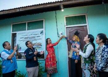 2.000 Rumah Tangga di Papua Dapat Sambungan Listrik Gratis dari Pemerintah dan PLN