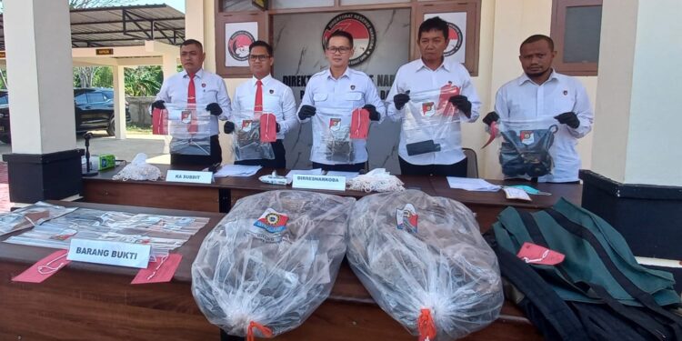 Direktorat Reserse Narkoba Polda Papua Barat Daya Ungkap Kasus Sabu dan Ganja