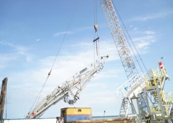 Perkuat Ketahanan Energi Timur Indonesia, Pertamina Patra Niaga RU VII Kasim Tuntaskan Erection MLA