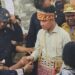 Kunker Perdana di Hari Kartini, Wapres Gibran Bagi Sembako untuk Mama-Mama Papua