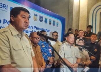 21 Ribu Rumah di Papua Akan Direnovasi, Menteri PKP Temukan Permukiman Tanpa Sanitasi di Sorong