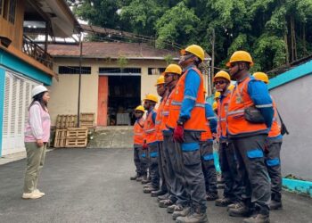 Menembus Badai, Menjaga Harapan: Srikandi PLN Terangi Ujung Timur Indonesia