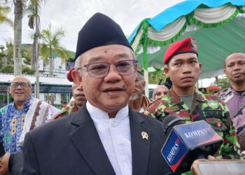 Jadi Khotib di Kampus Unamin, Mendikdasmen Tekankan Pentingnya jadi Pribadi Sholih dan Muslih
