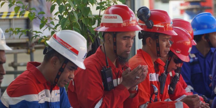 Jelang Change Out Catalyst, Pertamina Patra Niaga Kilang Kasim Gelar Doa Bersama Lintas Agama