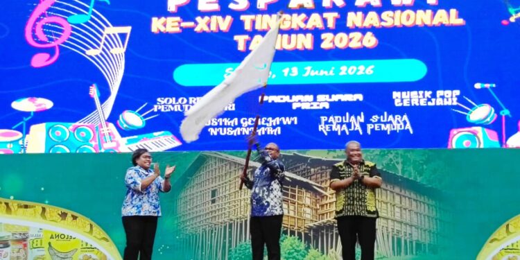 Optimis Juara, Kota Sorong Resmi Lepas Kontingen LPPD Menuju PESPARAWI Nasional ke-XIV di Manokwari