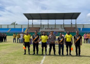 Kapolda Papua Barat Daya Resmi Buka Turnamen Sepak Bola Kapolda Cup II Tahun 2026 di Stadion Bawela Kota Sorong