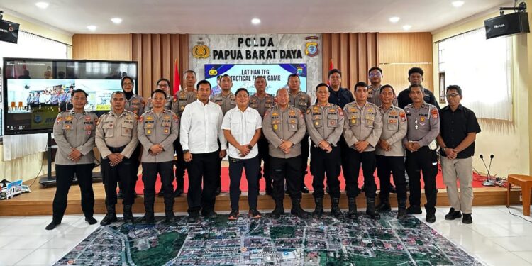 Tingkatkan Kesiapan Personel Hadapi Dinamika Unjuk Rasa, Polda Papua Barat Daya Gelar Tactical Floor Game