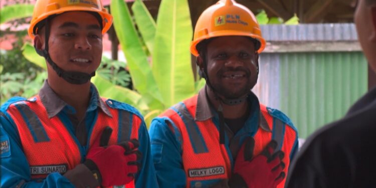 Tingkatkan Kualitas Layanan, PLN UIW Papua dan Papua Barat Terapkan Standar PS4 bagi Seluruh Petugas