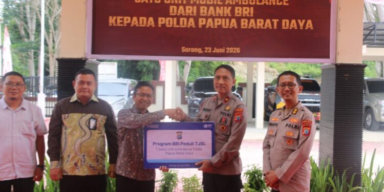BRI Serahkan Bantuan CSR Mobil Ambulans kepada Polda Papua Barat Daya