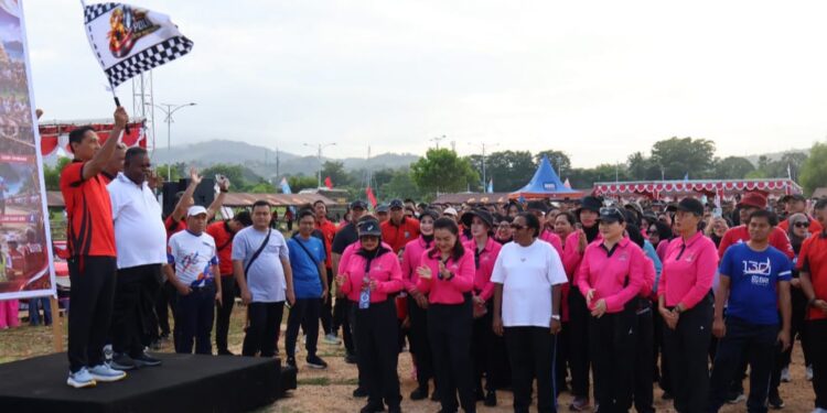 Meriahkan Hari Bhayangkara ke-80, Polda Papua Barat Daya Gelar Jalan Santai dan Olahraga Bersama