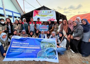 Kilang Kasim Gandeng Generasi Muda Gagas Aksi Tanggap Sosial di Lokasi Kebakaran Klademak II Pantai