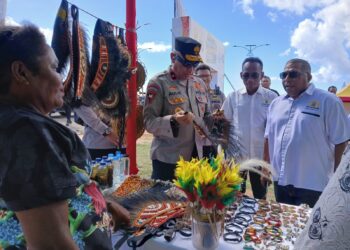 Festival Rakyat 2026 Resmi Dibuka, Kadin Papua Barat Daya Bangkitkan Puluhan UMKM Lokal