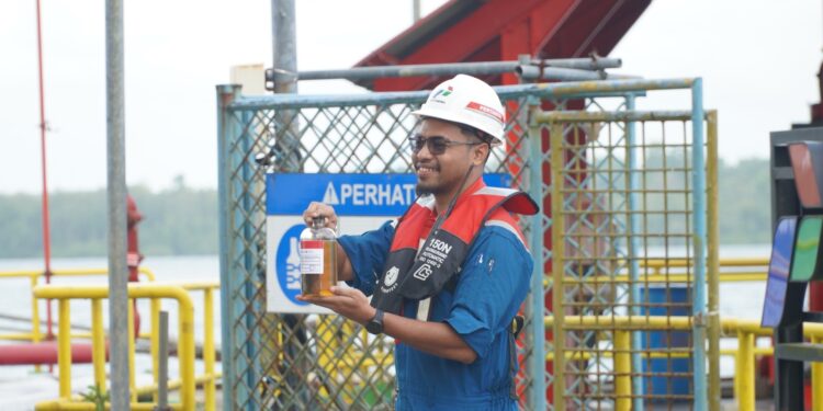 Kilang Kasim Lakukan Lifting Perdana Produk Biosolar B50, Indonesia Jadi Pionir B50 Dunia