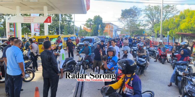 Isu Hoaks Pajak STNK & BBM Kosong Picu Panic Buying Warga, Pertamina Tegaskan Stok BBM Aman di SPBU