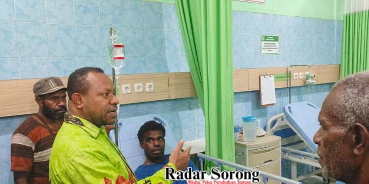 Wagub PBD Pastikan Tiga Korban Diduga Ditembak Ditangani Maksimal di RSUD Sele Be Solu