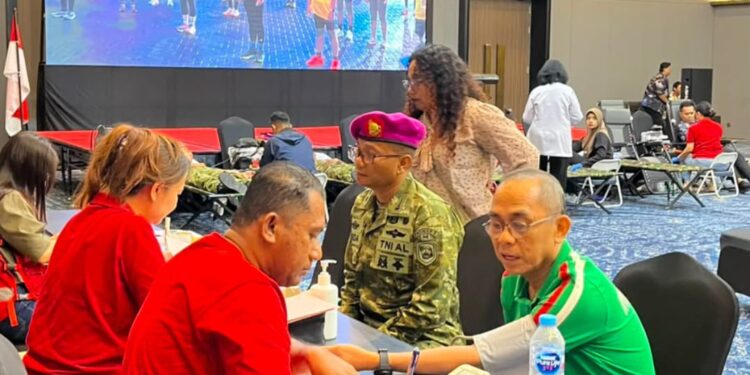 ASTON Sorong Gelar Donor Darah Tahunan, Berhasil Kumpulkan 74 Kantong Darah