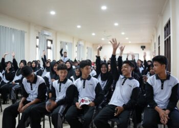 PLN Sasar Generasi Muda, Gelar Edukasi Kelistrikan di SMA Averos Kota Sorong