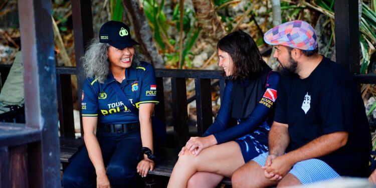 Polda PBD Perkuat Tourist Police, Polisi Hadir Jaga Kenyamanan Wisatawan di Raja Ampat
