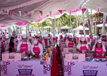 Serentak di 8 Kota, Pertamina Patra Niaga Bagikan 8.100 Porsi Makanan, 750 Porsi di Jayapura