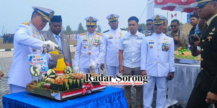 HUT ke-81 TNI, Pangkoarmada III Tekankan Profesionalisme dan Sinergi Bersama Rakyat
