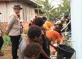 Polda Papua Barat Daya Salurkan Bantuan Air Bersih kepada Warga Warmon Kokoda SP3