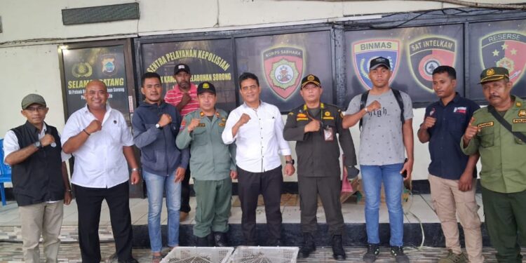 Ditpolairud Polda Papua Barat Daya Temukan 21 Ekor Nuri Hitam di KM Sinabung