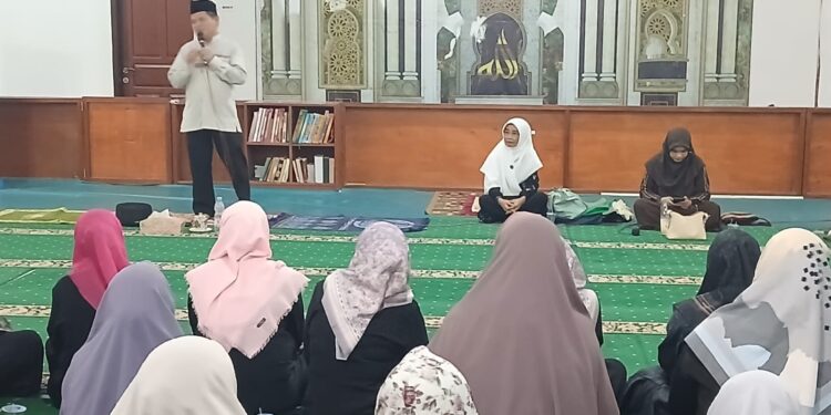 Pengajian Rutin Bulanan, Pokja MT Kemenag Kota Sorong Hadirkan Ustad H. Mulyono